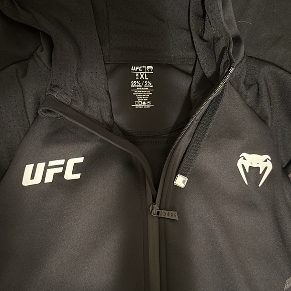 UFC Mens XL Venum zip Hoodie-Justin Gaethje - Picture 2 of 12